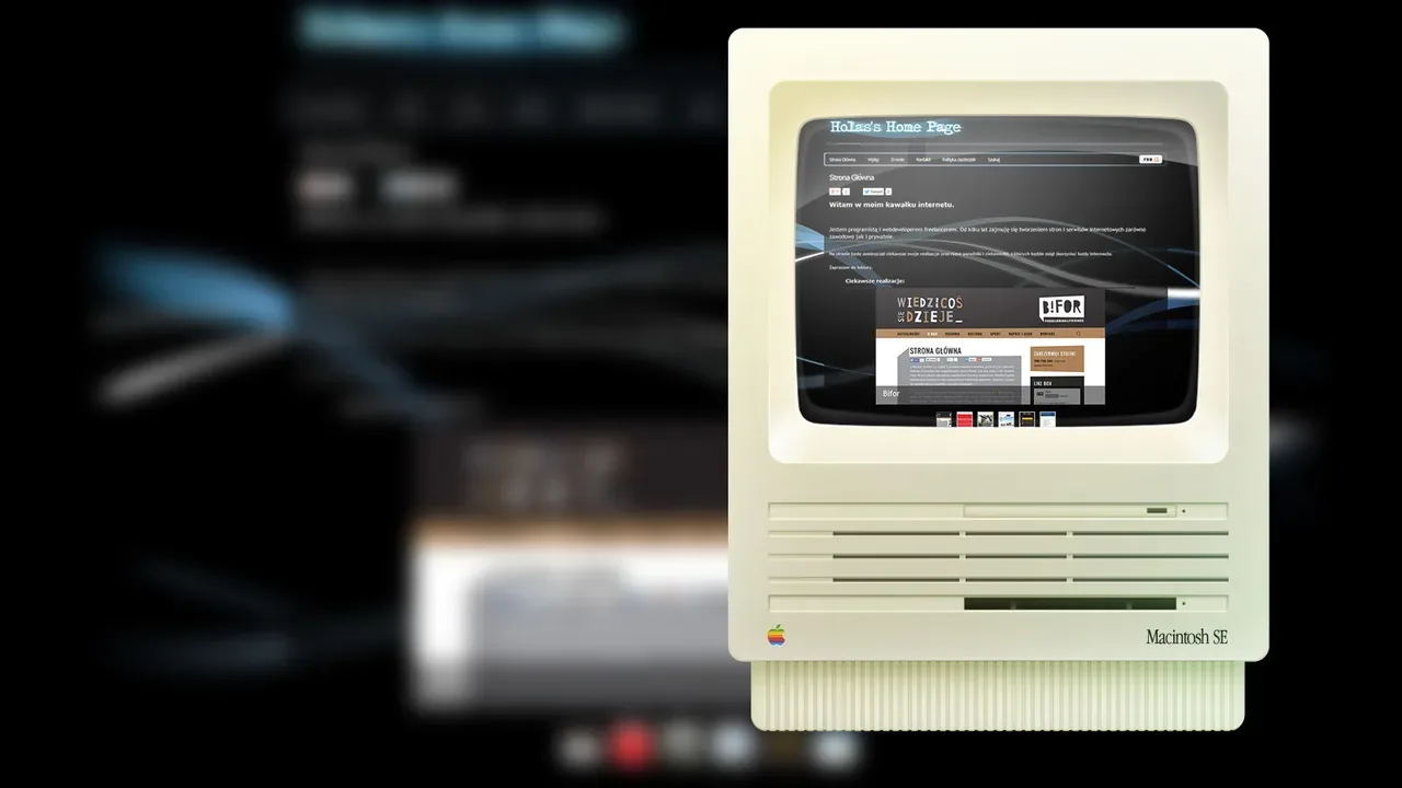 Old holas.pl website displayed on a Macintosh SE computer